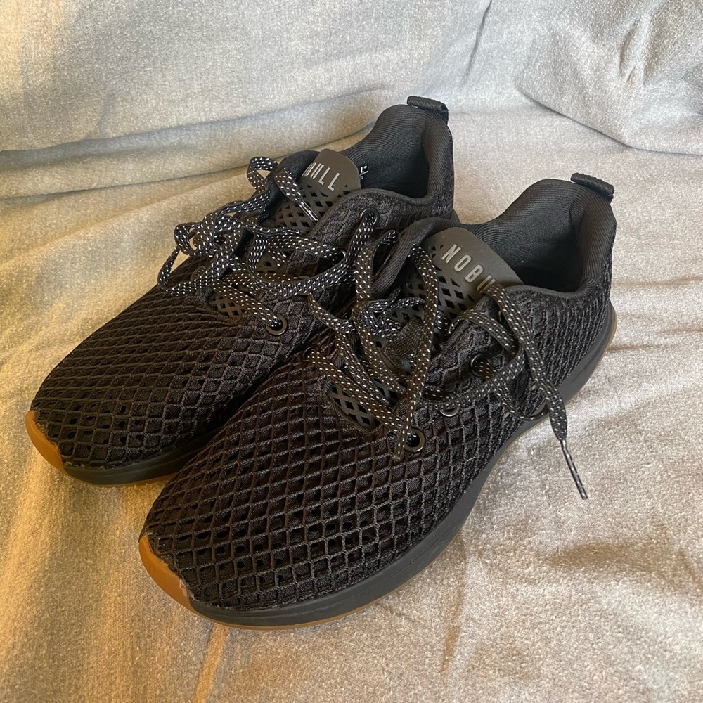 NoBull mesh runner